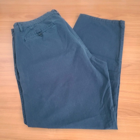 CALVIN KLEIN  Light Gray‎ Stripe Flat Front Dress Pants 38x30 - Picture 1 of 10